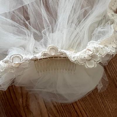 Vintage Satin and Lace Wedding Dress and Veil (HC-BC)