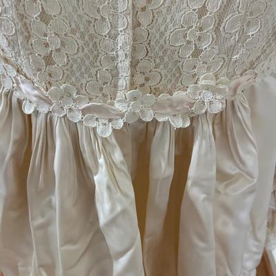 Vintage Satin and Lace Wedding Dress and Veil (HC-BC)