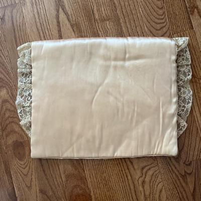 Vintage Satin and Lace Wedding Dress and Veil (HC-BC)