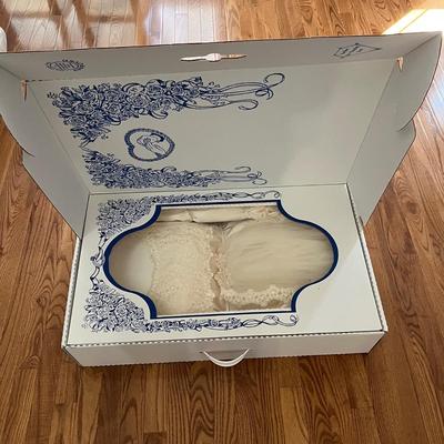 Vintage Satin and Lace Wedding Dress and Veil (HC-BC)