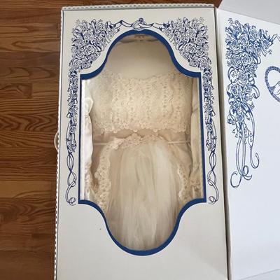 Vintage Satin and Lace Wedding Dress and Veil (HC-BC)