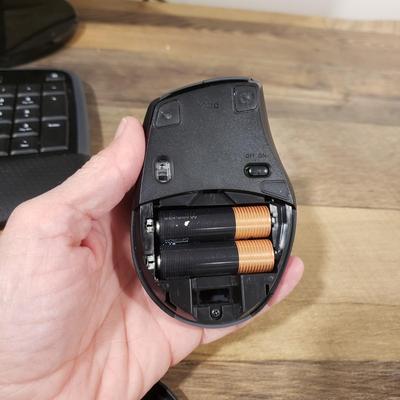 Dell OptiPlex 3020. ViewSonic Monitor, Logitech Keyboard/Mouse, Surge Protector (BLR-KD)