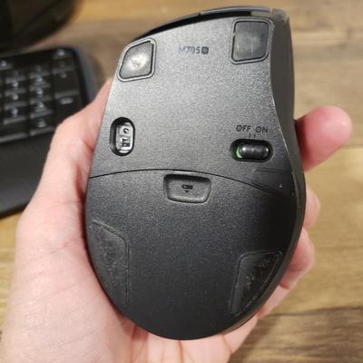 Dell OptiPlex 3020. ViewSonic Monitor, Logitech Keyboard/Mouse, Surge Protector (BLR-KD)