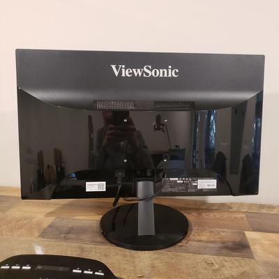 Dell OptiPlex 3020. ViewSonic Monitor, Logitech Keyboard/Mouse, Surge Protector (BLR-KD)