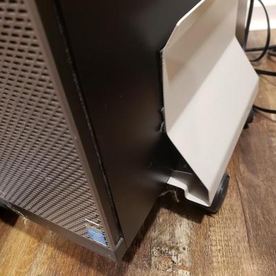 Dell OptiPlex 3020. ViewSonic Monitor, Logitech Keyboard/Mouse, Surge Protector (BLR-KD)