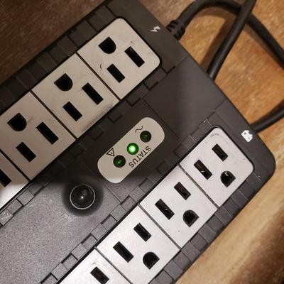 Dell OptiPlex 3020. ViewSonic Monitor, Logitech Keyboard/Mouse, Surge Protector (BLR-KD)