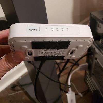 Dell OptiPlex 3020. ViewSonic Monitor, Logitech Keyboard/Mouse, Surge Protector (BLR-KD)