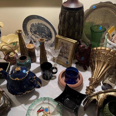 Sale Photo Thumbnail #233: MCM lamps, bentwood chair, Hollywood regency decor, ironstone, vases, pottery, cherubs, angels, vintage cards, baskets, Art Deco thermometer, Toby mug tea set, mirror, more
DOES NOT INCLUDE TABLE, TABLECLOTH, PLATE STANDS