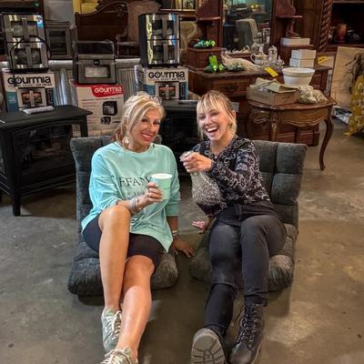 Sale Photo Thumbnail #54: Pricing is decided by the Auctioneer during our FB Live sale