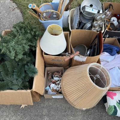 Sale Photo Thumbnail #292: Pans, linens, Tupperware, frames, light fixtures, toys, paper goods, bakeware, new lamp shades, new oak bathroom towel racks & more
