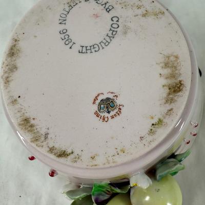 Sale Photo Thumbnail #80: In very good previously owned condition with original sticker attached.