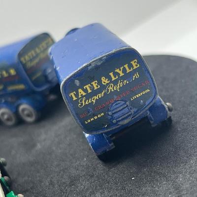 LOT 88: Vintage Lesney Matchbox Vehicles - Snow Trac, Sugar Container, Alvis Stalwart and Ford Heavy Wreck Truck