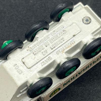 LOT 88: Vintage Lesney Matchbox Vehicles - Snow Trac, Sugar Container, Alvis Stalwart and Ford Heavy Wreck Truck