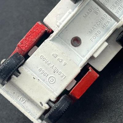 LOT 88: Vintage Lesney Matchbox Vehicles - Snow Trac, Sugar Container, Alvis Stalwart and Ford Heavy Wreck Truck