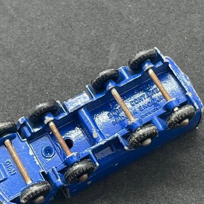 LOT 88: Vintage Lesney Matchbox Vehicles - Snow Trac, Sugar Container, Alvis Stalwart and Ford Heavy Wreck Truck