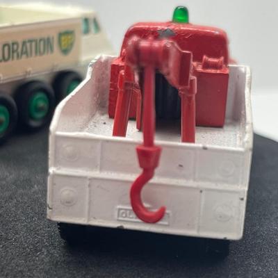 LOT 88: Vintage Lesney Matchbox Vehicles - Snow Trac, Sugar Container, Alvis Stalwart and Ford Heavy Wreck Truck