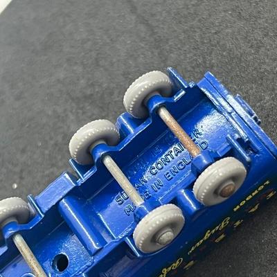 LOT 88: Vintage Lesney Matchbox Vehicles - Snow Trac, Sugar Container, Alvis Stalwart and Ford Heavy Wreck Truck