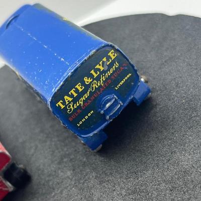 LOT 88: Vintage Lesney Matchbox Vehicles - Snow Trac, Sugar Container, Alvis Stalwart and Ford Heavy Wreck Truck