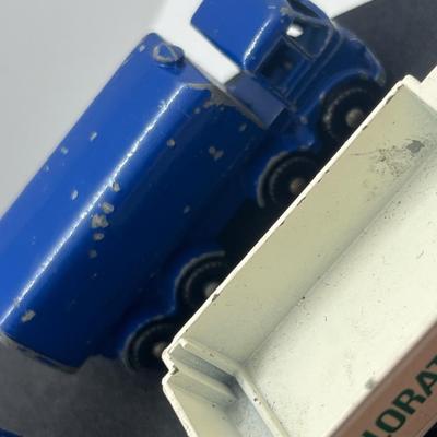 LOT 88: Vintage Lesney Matchbox Vehicles - Snow Trac, Sugar Container, Alvis Stalwart and Ford Heavy Wreck Truck