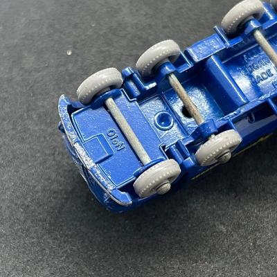 LOT 88: Vintage Lesney Matchbox Vehicles - Snow Trac, Sugar Container, Alvis Stalwart and Ford Heavy Wreck Truck