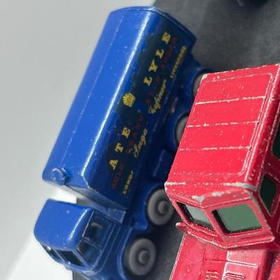 LOT 88: Vintage Lesney Matchbox Vehicles - Snow Trac, Sugar Container, Alvis Stalwart and Ford Heavy Wreck Truck