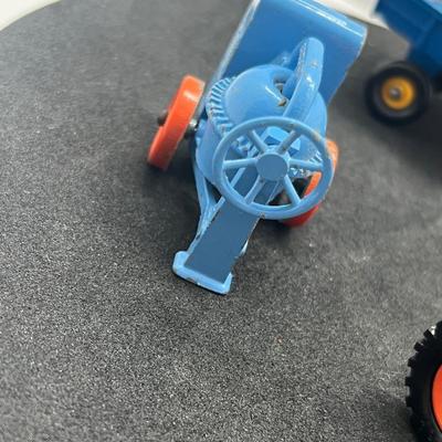 LOT 90: Vintage Lesney Matchbox Vehicles - Ford Tractor, Hay Trailer and More