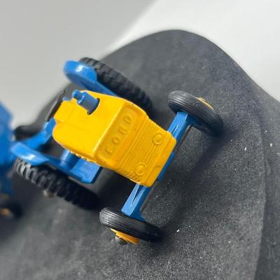 LOT 90: Vintage Lesney Matchbox Vehicles - Ford Tractor, Hay Trailer and More