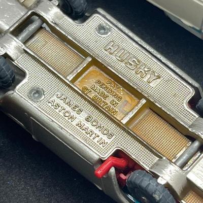 LOT 91: Vintage Husky Toy Vehicles - Sunbeam Alpine, Ford Camper, Guy Warrior Tanker, Ferrari Berlinetta, Ford Thunderbird and More