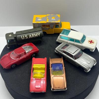 LOT 91: Vintage Husky Toy Vehicles - Sunbeam Alpine, Ford Camper, Guy Warrior Tanker, Ferrari Berlinetta, Ford Thunderbird and More