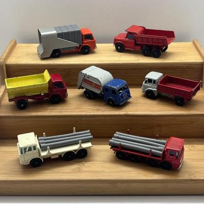 LOT 95: Vintage Lesney Matchbox Vehicles - Refuse Truck, Dumper Truck, Grit Spreading Truck, Tippax Refuse Collector and More