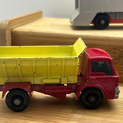 LOT 95: Vintage Lesney Matchbox Vehicles - Refuse Truck, Dumper Truck, Grit Spreading Truck, Tippax Refuse Collector and More