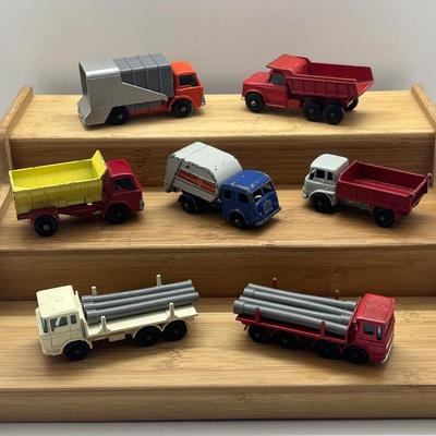 LOT 95: Vintage Lesney Matchbox Vehicles - Refuse Truck, Dumper Truck, Grit Spreading Truck, Tippax Refuse Collector and More