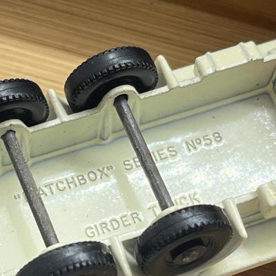 LOT 95: Vintage Lesney Matchbox Vehicles - Refuse Truck, Dumper Truck, Grit Spreading Truck, Tippax Refuse Collector and More