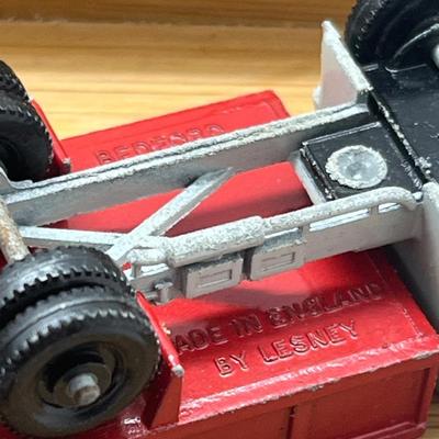 LOT 95: Vintage Lesney Matchbox Vehicles - Refuse Truck, Dumper Truck, Grit Spreading Truck, Tippax Refuse Collector and More