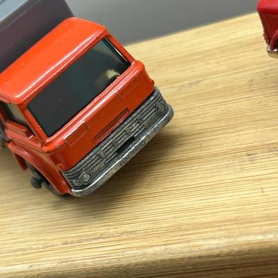 LOT 95: Vintage Lesney Matchbox Vehicles - Refuse Truck, Dumper Truck, Grit Spreading Truck, Tippax Refuse Collector and More