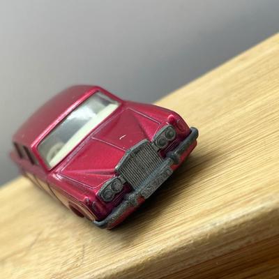 LOT 97: Vintage Lesney Matchbox Cars - Lamborghini Miura, Rolls Royce Silver Shadow, Ferrari Berlinetta, Iso Grifo, Rolls Royce Phantom...