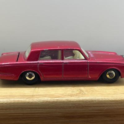 LOT 97: Vintage Lesney Matchbox Cars - Lamborghini Miura, Rolls Royce Silver Shadow, Ferrari Berlinetta, Iso Grifo, Rolls Royce Phantom...