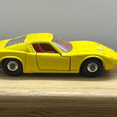 LOT 97: Vintage Lesney Matchbox Cars - Lamborghini Miura, Rolls Royce Silver Shadow, Ferrari Berlinetta, Iso Grifo, Rolls Royce Phantom...