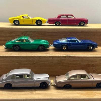 LOT 97: Vintage Lesney Matchbox Cars - Lamborghini Miura, Rolls Royce Silver Shadow, Ferrari Berlinetta, Iso Grifo, Rolls Royce Phantom...