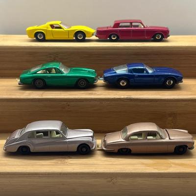 LOT 97: Vintage Lesney Matchbox Cars - Lamborghini Miura, Rolls Royce Silver Shadow, Ferrari Berlinetta, Iso Grifo, Rolls Royce Phantom...