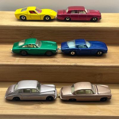 LOT 97: Vintage Lesney Matchbox Cars - Lamborghini Miura, Rolls Royce Silver Shadow, Ferrari Berlinetta, Iso Grifo, Rolls Royce Phantom...