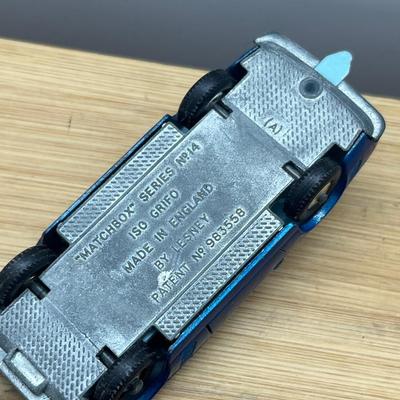 LOT 97: Vintage Lesney Matchbox Cars - Lamborghini Miura, Rolls Royce Silver Shadow, Ferrari Berlinetta, Iso Grifo, Rolls Royce Phantom...