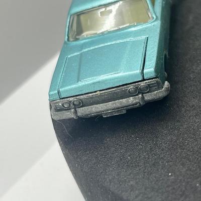 LOT 99: Vintage Lesney Matchbox Cars - Mercury, Two Ford Zodiac MK IV, Ford Zephyr, Ford Corsair