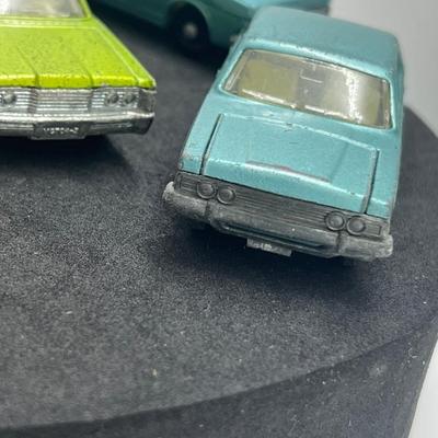LOT 99: Vintage Lesney Matchbox Cars - Mercury, Two Ford Zodiac MK IV, Ford Zephyr, Ford Corsair
