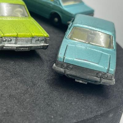 LOT 99: Vintage Lesney Matchbox Cars - Mercury, Two Ford Zodiac MK IV, Ford Zephyr, Ford Corsair