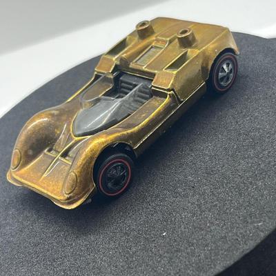 LOT 101: Vintage Redline Hot Wheels Chaparral 2G 1988 Mattel