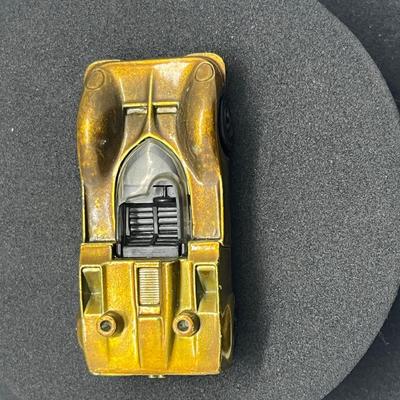 LOT 101: Vintage Redline Hot Wheels Chaparral 2G 1988 Mattel