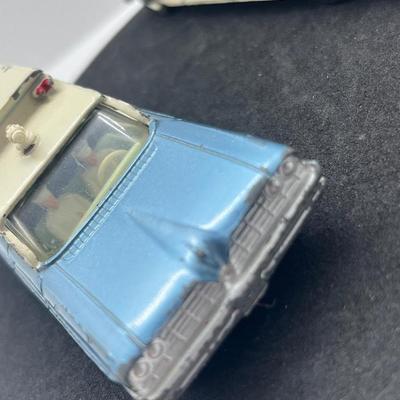 LOT 103: Vintage Dinky Toys Vehicles - Rolls Royce Phantom V and Superior Criterion