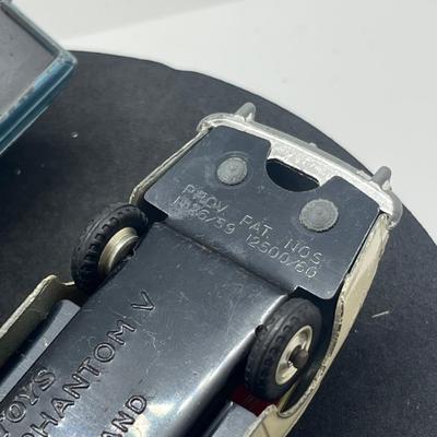 LOT 103: Vintage Dinky Toys Vehicles - Rolls Royce Phantom V and Superior Criterion