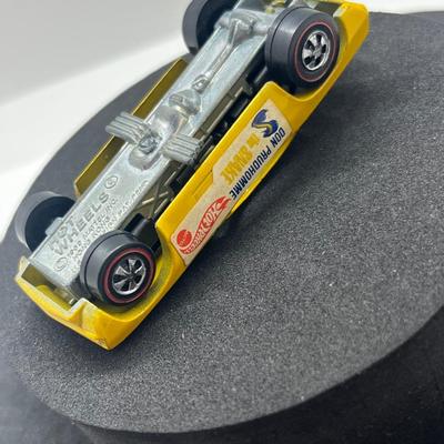 LOT 105: Vintage Redline Hot Wheels 1969 Yellow Enamel Snake USA Don Prudhomme Funny Car
